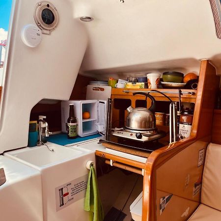 Surfbird Cozy Sailboat Escape Hotel Lisabona Exterior foto